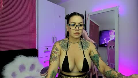 Snapshot of bonnie_ray40 chatting on 02.11.26 bonnie online show from 02.11.26