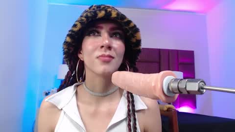 Snapshot of bonnybonnet chatting on 02.28.25 bonnybonnet online show from 02.28.25