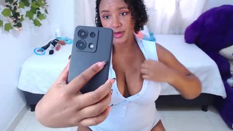 Snapshot of bonnydopson chatting on 09.12.25 Bonny Dopson online show from 09.12.25