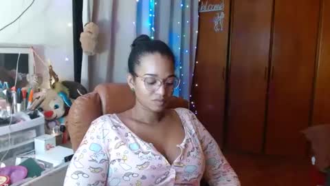 Snapshot of bonvivantb chatting on 02.21.25 Queen Bon Vivantt online show from 02.21.25