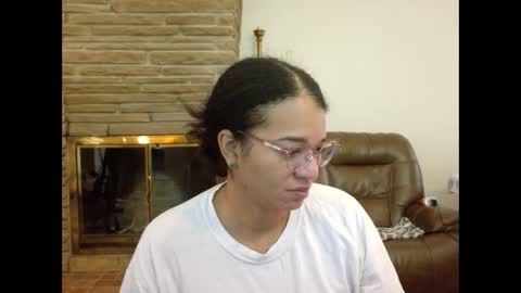 Snapshot of bonvivantb chatting on 11.14.25 Queen Bon Vivantt online show from 11.14.25