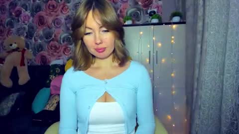 Snapshot of bonybenessy chatting on 12.28.24 Mira online show from 12.28.24