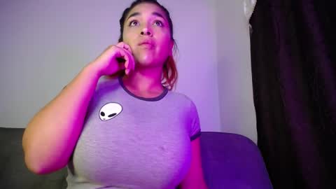 Snapshot of boobs_magic chatting on 12.02.25 KIM online show from 12.02.25