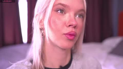 Snapshot of boobybliss chatting on 06.12.26 Alina online show from 06.12.26