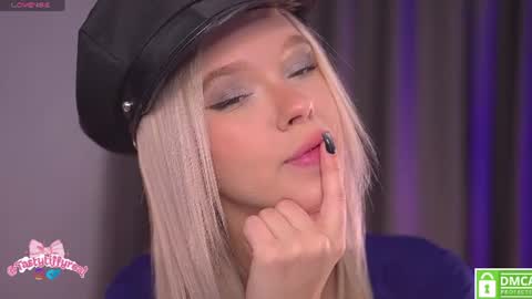 Snapshot of boobybliss chatting on 06.20.26 Alina online show from 06.20.26