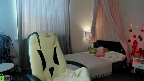 Snapshot of booozekirs_ chatting on 05.20.26 Milena online show from 05.20.26