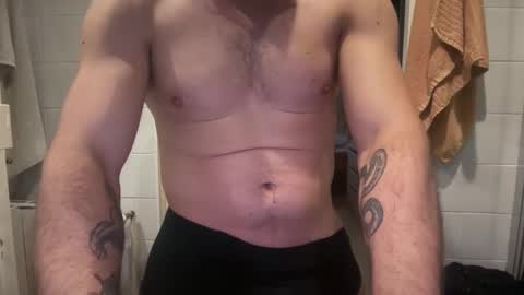 Snapshot of bootifarra chatting on 10.11.25 bootifarra online show from 10.11.25