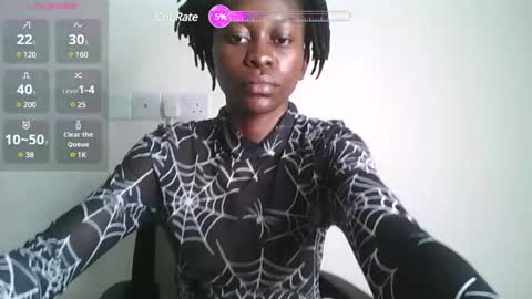 Snapshot of booty_queen001 chatting on 12.08.24 Heather online show from 12.08.24