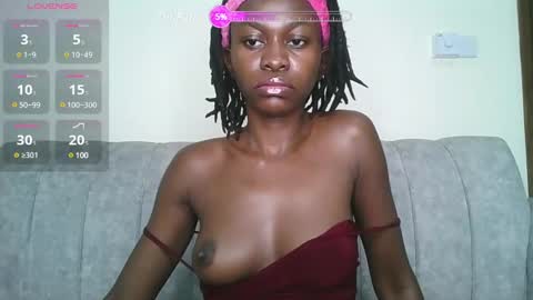 Snapshot of booty_queen001 chatting on 12.23.24 Heather online show from 12.23.24