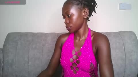 Snapshot of booty_queen001 chatting on 01.10.25 Heather online show from 01.10.25