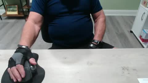 Snapshot of borntobebad2 chatting on 01.04.25 borntobebad2 online show from 01.04.25