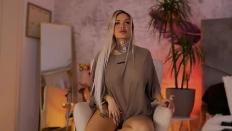 BriannaXmoon online show from 02.14.26