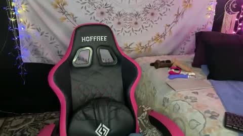 BossMom online show from 01.06.26