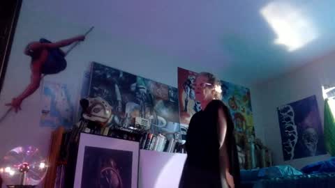 Snapshot of bottomboo7 chatting on 10.02.25 Bottomboo7 online show from 10.02.25