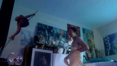 Snapshot of bottomboo7 chatting on 11.20.25 Bottomboo7 online show from 11.20.25