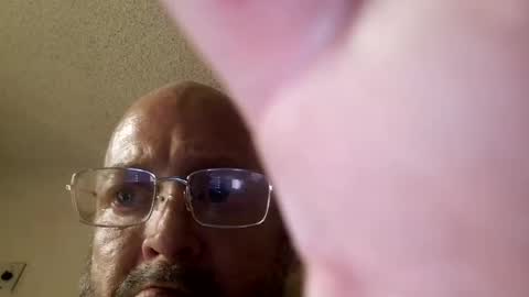 Snapshot of bottomfeederforever2 chatting on 10.09.25 bottomfeederforever2 online show from 10.09.25