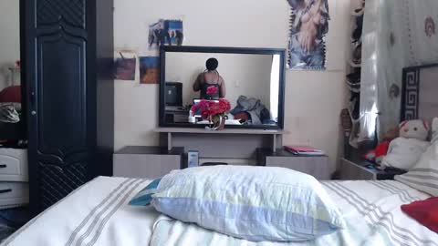 bouncingassxx online show from 04.10.26