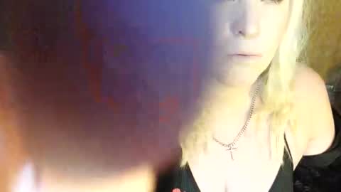 bouncybella28 online show from 11.10.25