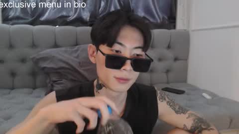 Snapshot of boxman556990 chatting on 11.06.25 boxman556990 online show from 11.06.25