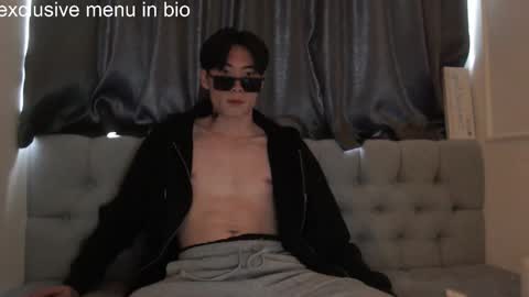 Snapshot of boxman556990 chatting on 11.20.25 boxman556990 online show from 11.20.25