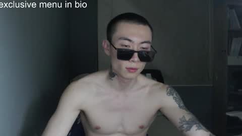 Snapshot of boxman556990 chatting on 02.11.26 boxman556990 online show from 02.11.26