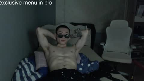 Snapshot of boxman556990 chatting on 02.25.26 boxman556990 online show from 02.25.26