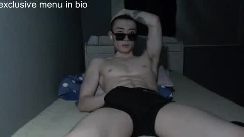 Snapshot of boxman556990 chatting on 05.27.26 boxman556990 online show from 05.27.26