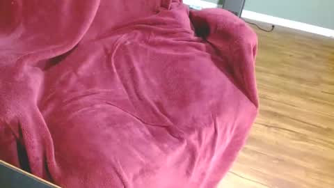 Snapshot of boy_4_daddies chatting on 10.24.25 boy_4_daddies online show from 10.24.25