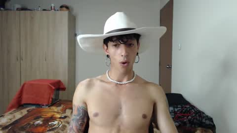 Boy Astro online show from 02.11.25