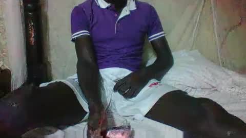 Snapshot of boyguylove chatting on 10.13.25 boyguylove online show from 10.13.25