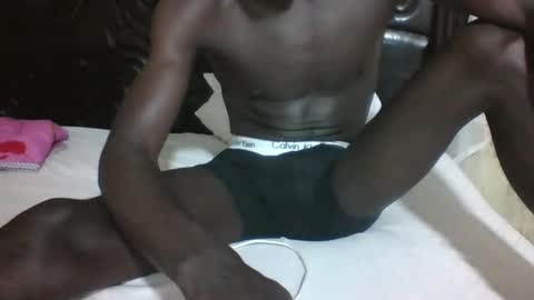 Snapshot of boyguylove chatting on 10.14.25 boyguylove online show from 10.14.25