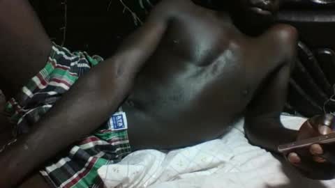 Snapshot of boyguylove chatting on 10.30.25 boyguylove online show from 10.30.25