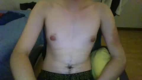 Snapshot of boylovesbears2 chatting on 12.28.24 boylovesbears2 online show from 12.28.24