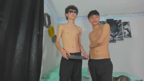 Snapshot of boys4hot_777 chatting on 03.04.25 boys4hot_777 online show from 03.04.25