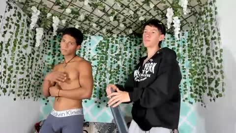 Snapshot of boys4hot_777 chatting on 03.04.25 boys4hot_777 online show from 03.04.25