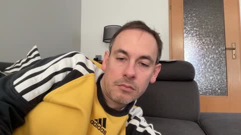 Snapshot of boyslut8 chatting on 02.08.25 boytoyhh online show from 02.08.25