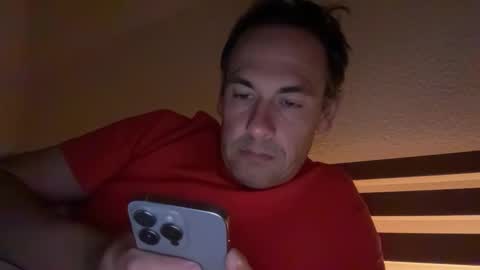 Snapshot of boyslut8 chatting on 09.17.25 boytoyhh online show from 09.17.25