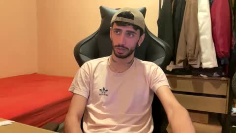 Snapshot of boyzinm2 chatting on 01.10.26 boyzinm2 online show from 01.10.26