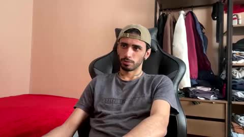 Snapshot of boyzinm2 chatting on 01.13.26 boyzinm2 online show from 01.13.26