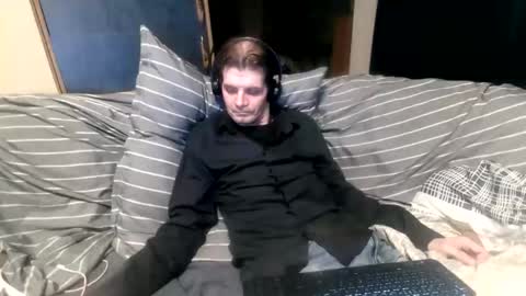 bponie1 online show from 12.21.25