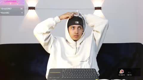 Snapshot of br4ndon_cooper chatting on 09.21.25 Brandon online show from 09.21.25