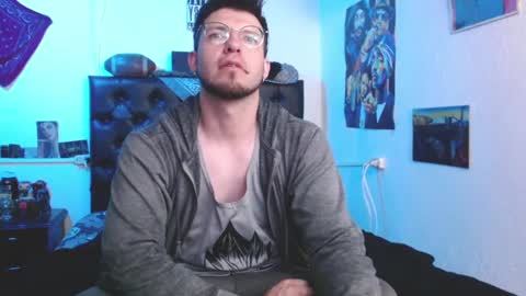 brad hot boy online show from 12.18.24