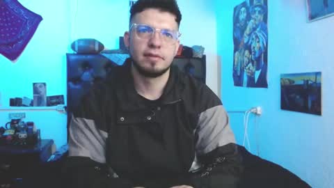 brad hot boy online show from 11.26.25