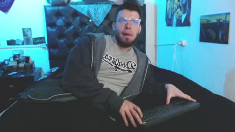 Snapshot of brad_hot_boy chatting on 05.27.26 brad hot boy online show from 05.27.26