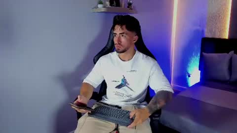 Snapshot of brad_summer chatting on 07.15.26 brad summer online show from 07.15.26