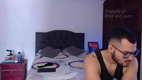 Snapshot of bradandjenn chatting on 12.31.24 Your favorite couple and the best butt on Chatur online show from 12.31.24