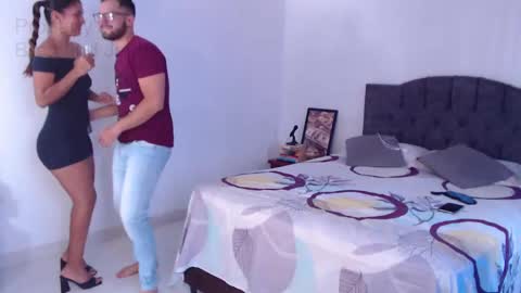 Snapshot of bradandjenn chatting on 01.17.25 Your favorite couple and the best butt on Chatur online show from 01.17.25