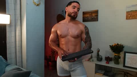 Bradley Martinez online show from 10.01.25