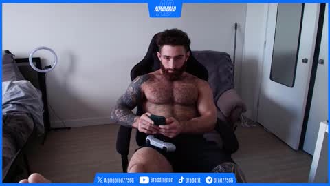 Snapshot of bradtrainn chatting on 03.25.26 bradtrainn online show from 03.25.26