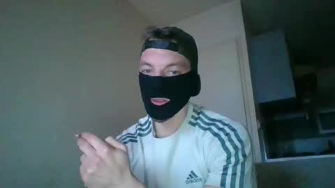 Snapshot of brahz chatting on 01.05.25 brahz online show from 01.05.25